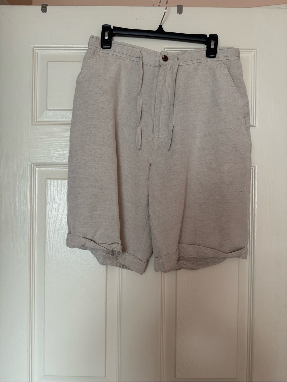 Cubavera men’s Linen Blend Cream Shorts. Linen 55%, rayon 45%.Size 32-34 medium